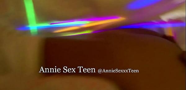  Annie Sexxx Teen actriz porno